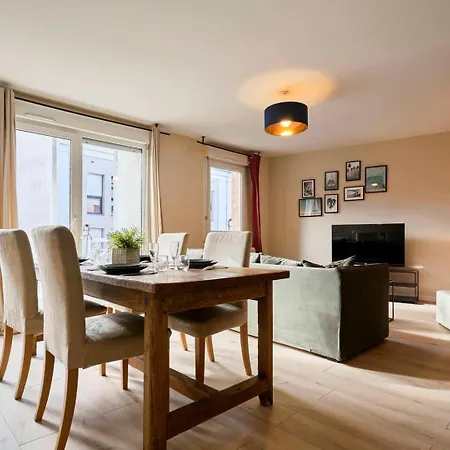 Daire Vieux - Superb Balcony Parking! *