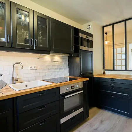 Vieux - Superb Balcony Parking!