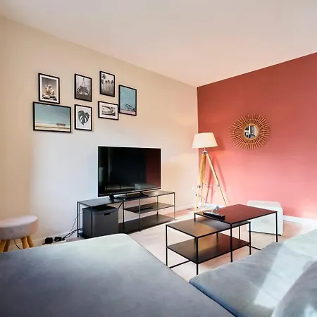 Vieux - Superb Balcony Parking! *