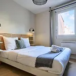 Vieux - Superb Balcony Parking! *